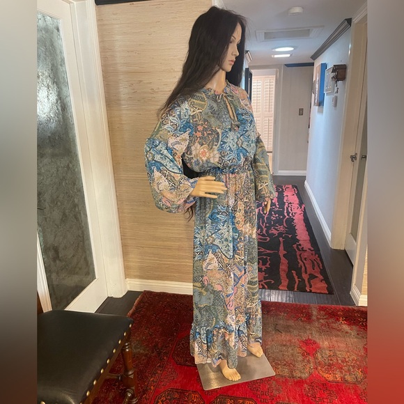 BNWT!! STUNNING FLORAL MISA LOS ANGELES MAXI DRESS BILLOWING SLEEVES BOHO - Picture 2 of 9